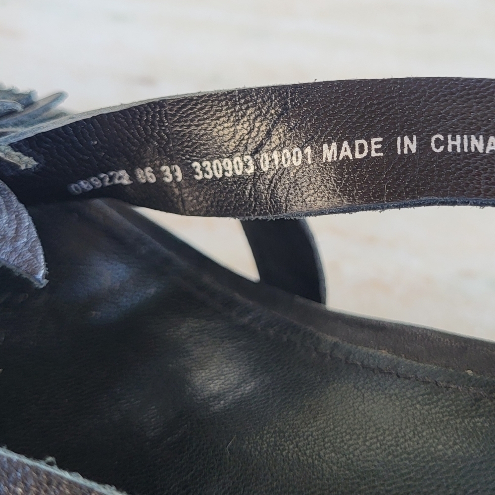 ECCO Black Leather Wedge Heels With Floral Design Buckle Strap Size 39 US 8.5-9 - Picture 10 of 10